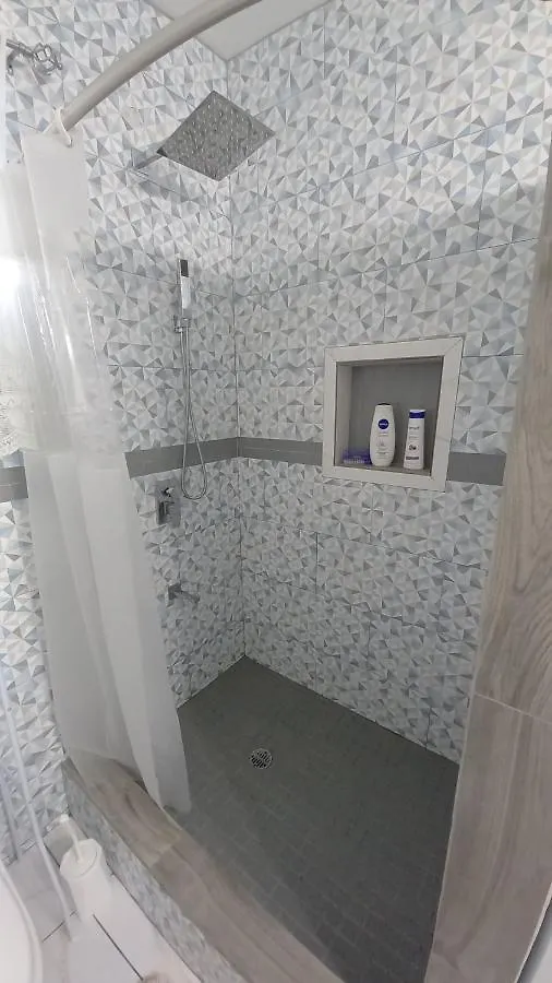 Cozy Vacation Retreat With Free Parking Apartment Roseau 0*,  Dominica